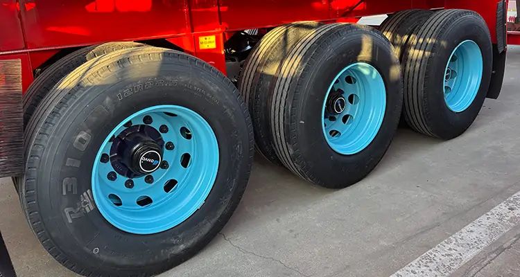 Tri axle Side Dump Trailer-flatbed trailer_skeletal trailer_low bed trailer_dump trailer_cargo trailer-Shandong Jiuzhou Automobile Manufacturing Co., Ltd. Tri axle Side Dump Trailer-flatbed trailer_skeletal trailer_low bed trailer_dump trailer_cargo trailer-Shandong Jiuzhou Automobile Manufacturing Co., Ltd.