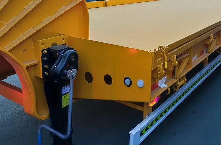 3 Axle 80Ton Lowbed Semi Trailer for Crane-flatbed trailer_skeletal trailer_low bed trailer_dump trailer_cargo trailer-Shandong Jiuzhou Automobile Manufacturing Co., Ltd.