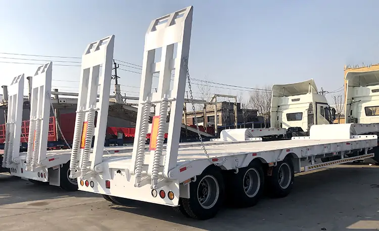 3 Axle 60Ton Hydraulic Lowboy Truck Trailer-flatbed trailer_skeletal trailer_low bed trailer_dump trailer_cargo trailer-Shandong Jiuzhou Automobile Manufacturing Co., Ltd.