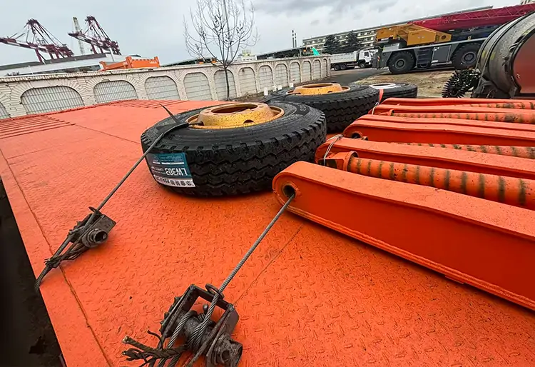 JOZOTG Low-Bed Semi-Trailers Successfully Shipped to Senegal, Empowering Local Infrastructure Development-flatbed trailer_skeletal trailer_low bed trailer_dump trailer_cargo trailer-Shandong Jiuzhou Automobile Manufacturing Co., Ltd.