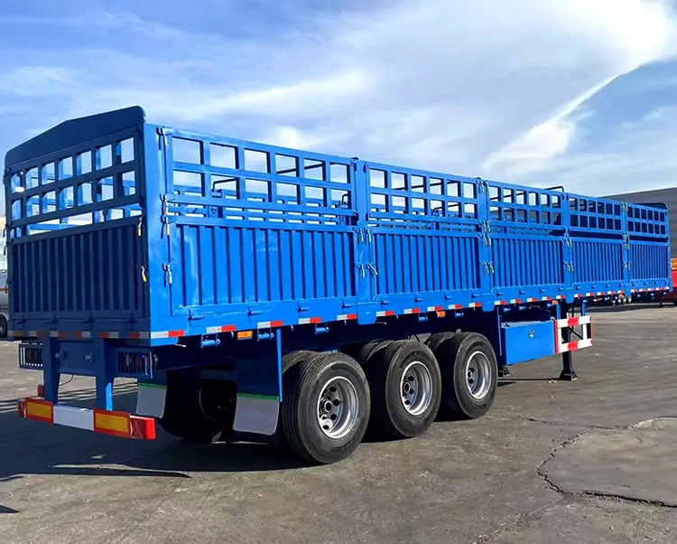 Fence Semi-Trailers: Specialized Solutions for Agriculture and Livestock Transportation-flatbed trailer_skeletal trailer_low bed trailer_dump trailer_cargo trailer-Shandong Jiuzhou Automobile Manufacturing Co., Ltd.