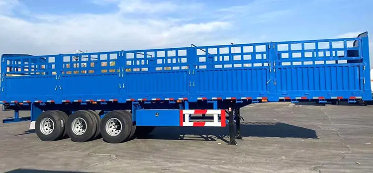 Fence Semi-Trailers: Specialized Solutions for Agriculture and Livestock Transportation-flatbed trailer_skeletal trailer_low bed trailer_dump trailer_cargo trailer-Shandong Jiuzhou Automobile Manufacturing Co., Ltd.
