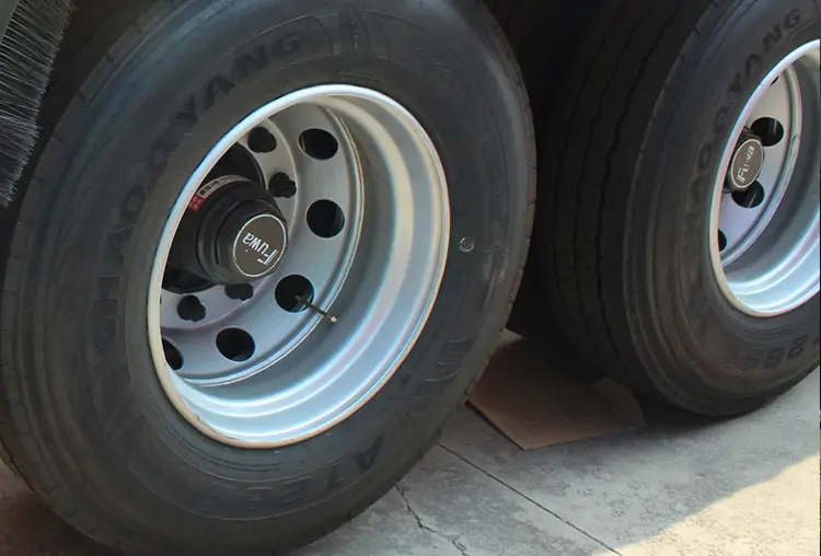 3 Axle Tipper Semi Truck Trailer-flatbed trailer_skeletal trailer_low bed trailer_dump trailer_cargo trailer-Shandong Jiuzhou Automobile Manufacturing Co., Ltd.