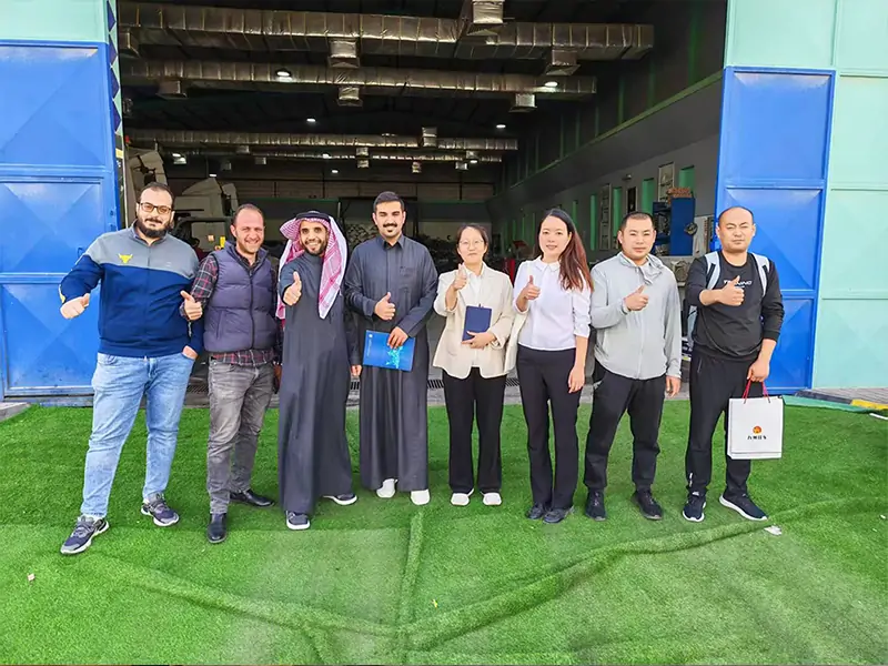 Vietnamese Clients’ Visit to Jiuzhou Factory: A Bridge to Stronger Cooperation-flatbed trailer_skeletal trailer_low bed trailer_dump trailer_cargo trailer-Shandong Jiuzhou Automobile Manufacturing Co., Ltd.