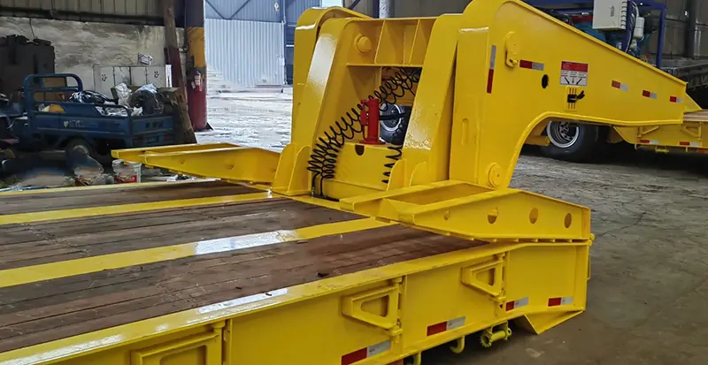 Dispatch of Detachable Gooseneck Lowbed Trailers to Guinea: Efficiency Meets Adaptability-flatbed trailer_skeletal trailer_low bed trailer_dump trailer_cargo trailer-Shandong Jiuzhou Automobile Manufacturing Co., Ltd.