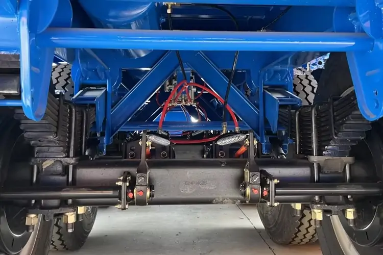 3-axle 30T 20ft Container Transport Semi Trailer-flatbed trailer_skeletal trailer_low bed trailer_dump trailer_cargo trailer-Shandong Jiuzhou Automobile Manufacturing Co., Ltd.