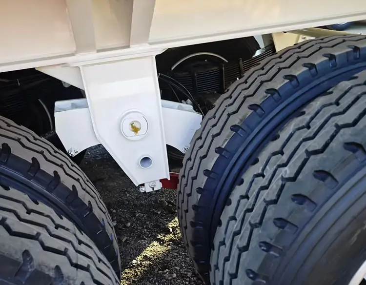 60 Ton 40 Feet 12m Low Bed Semi Trailer-flatbed trailer_skeletal trailer_low bed trailer_dump trailer_cargo trailer-Shandong Jiuzhou Automobile Manufacturing Co., Ltd.