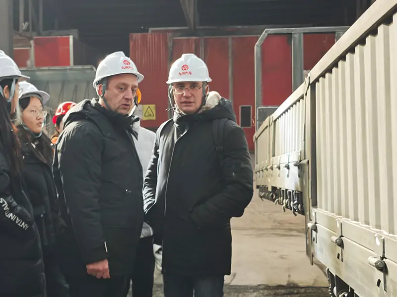 Russian Customers Visit Our Semi-Trailer Factory for Inspection and Cooperation-semi trailer-Shandong Jiuzhou Automobile Manufacturing Co., Ltd.
