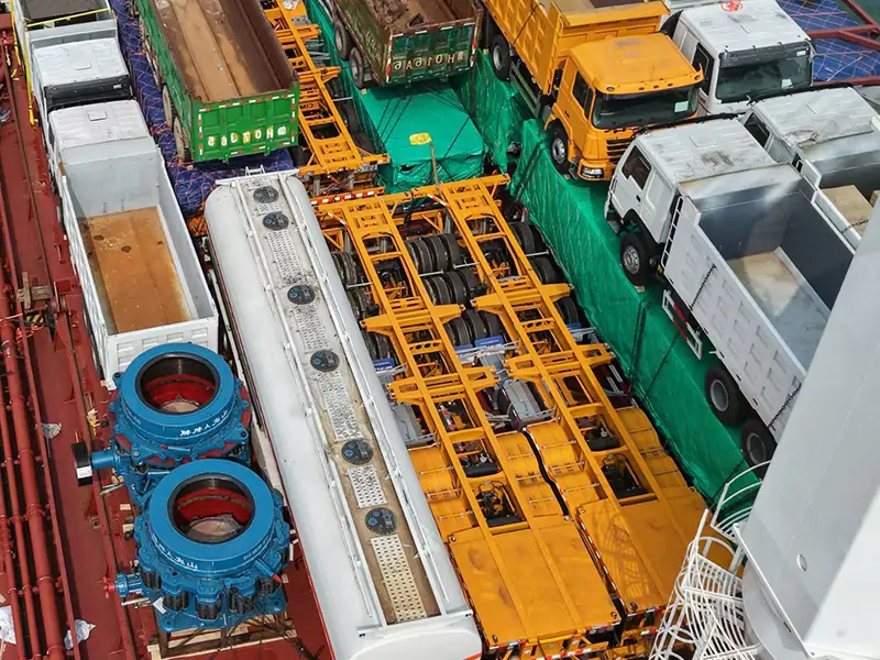 3 Axle Skeleton Semi Trailer Shipped to Vietnam for Container Transport-semi trailer-Shandong Jiuzhou Automobile Manufacturing Co., Ltd. 3 Axle Skeleton Semi Trailer Shipped to Vietnam for Container Transport-semi trailer-Shandong Jiuzhou Automobile Manufacturing Co., Ltd.