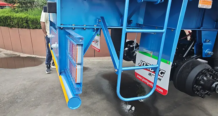Saudi Customer Visited JiuZhou and Purchased Flatbed Semi-Trailer-semi trailer-Shandong Jiuzhou Automobile Manufacturing Co., Ltd. Saudi Customer Visited JiuZhou and Purchased Flatbed Semi-Trailer-semi trailer-Shandong Jiuzhou Automobile Manufacturing Co., Ltd.